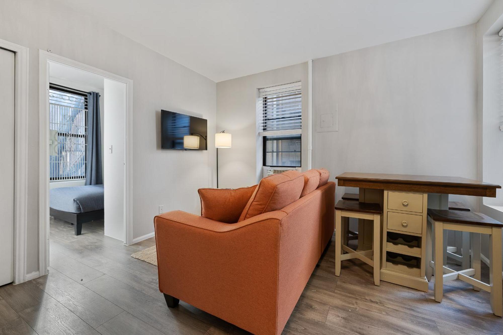 Apartment Inspiring Urban Life, Times Square *