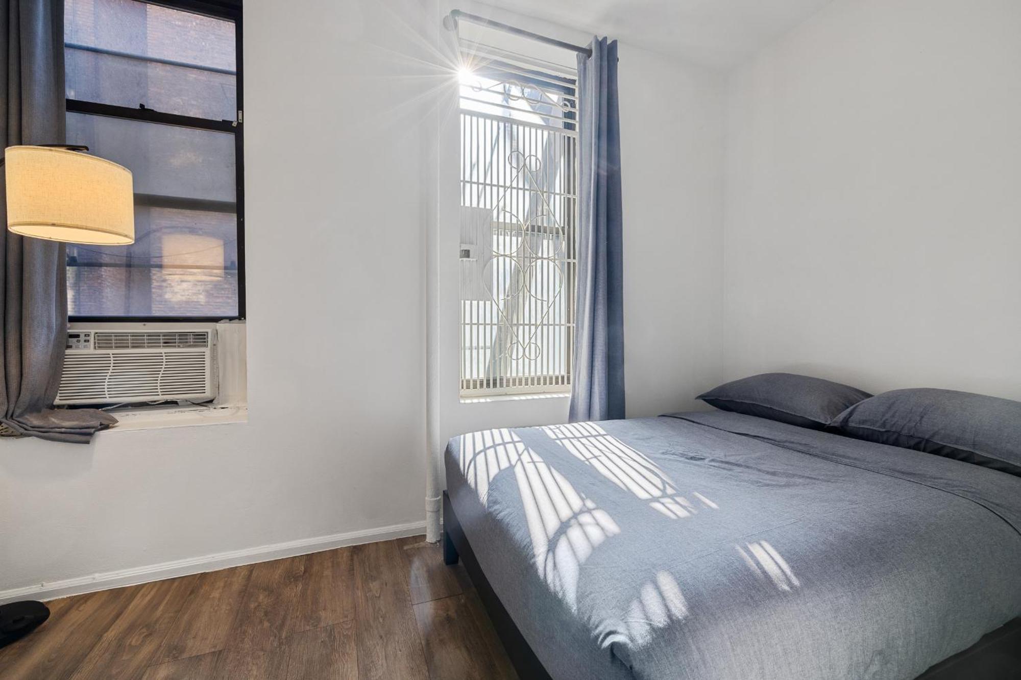 Inspiring Urban Life, Times Square Apartment