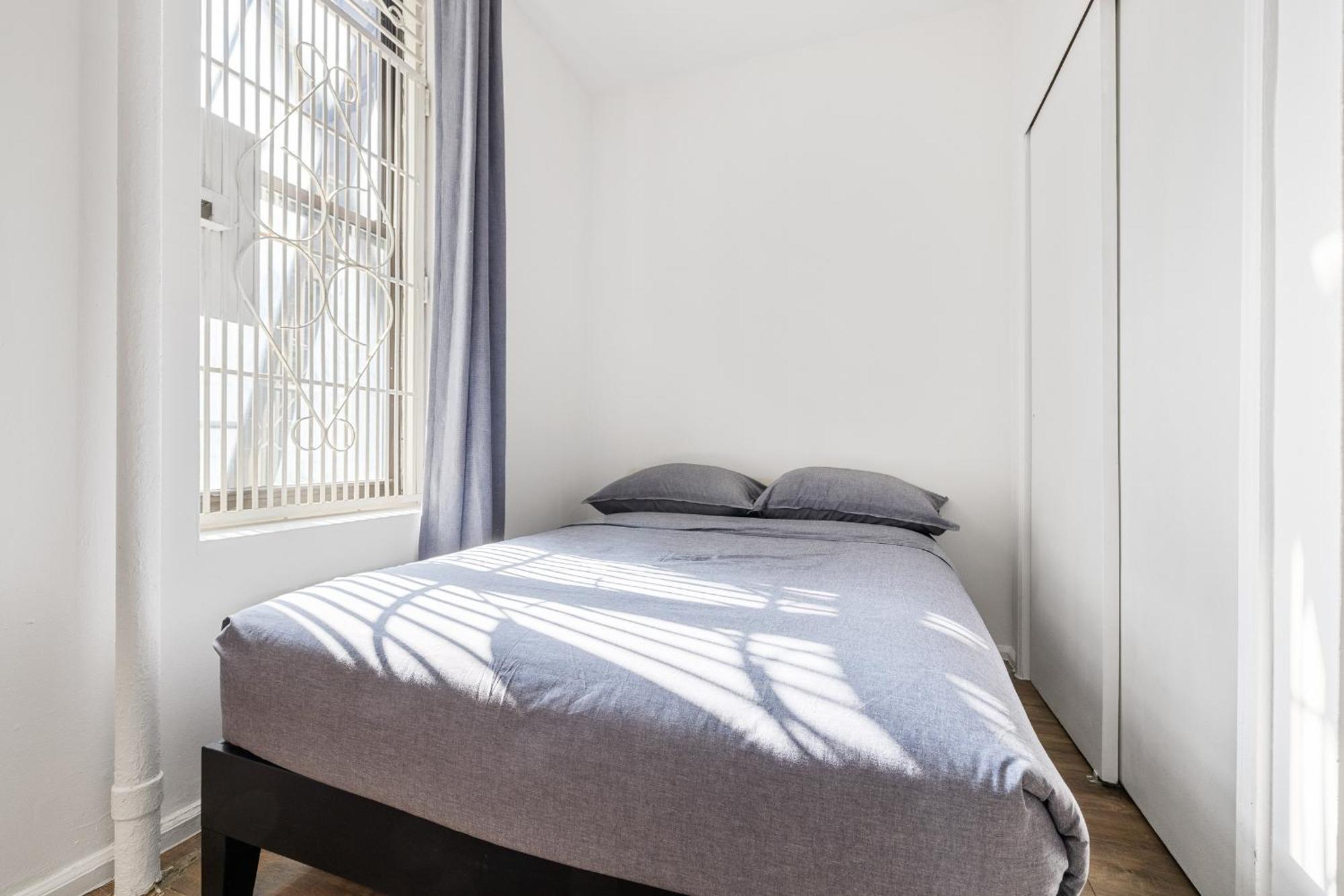 Inspiring Urban Life, Times Square Apartment New York